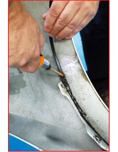 SET REPARATIE DIN MATERIAL PLASTIC CU ACUMULATOR. 134 PIESE