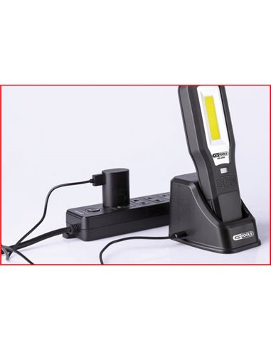 LAMPA DE MANA MOBILA PENTRU ATELIER. PLIABILA. 550 LUMENI